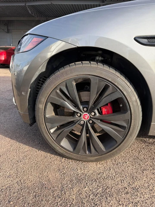 2018 Jaguar F-Pace - Image 6 of 10