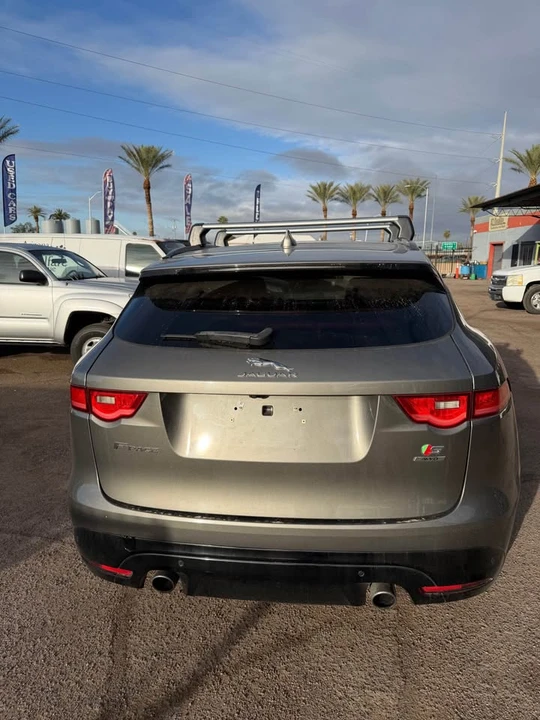 2018 Jaguar F-Pace - Image 4 of 10