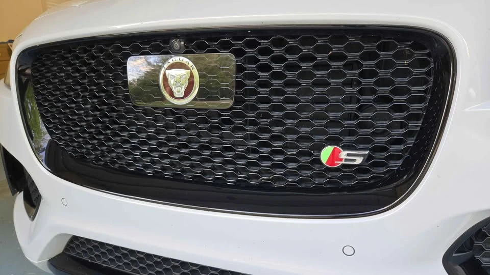 2018 Jaguar F-Pace - Image 14 of 15