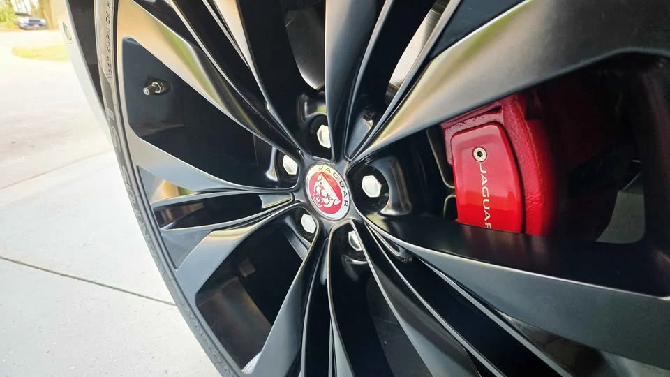 2018 Jaguar F-Pace - Image 8 of 15