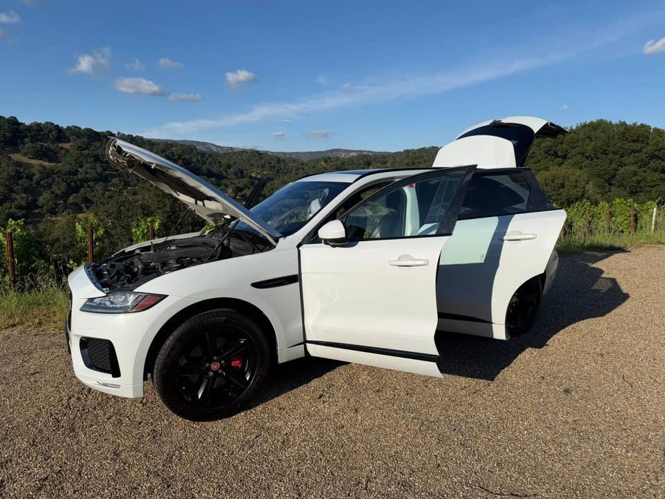 2018 Jaguar F-Pace - Image 10 of 24