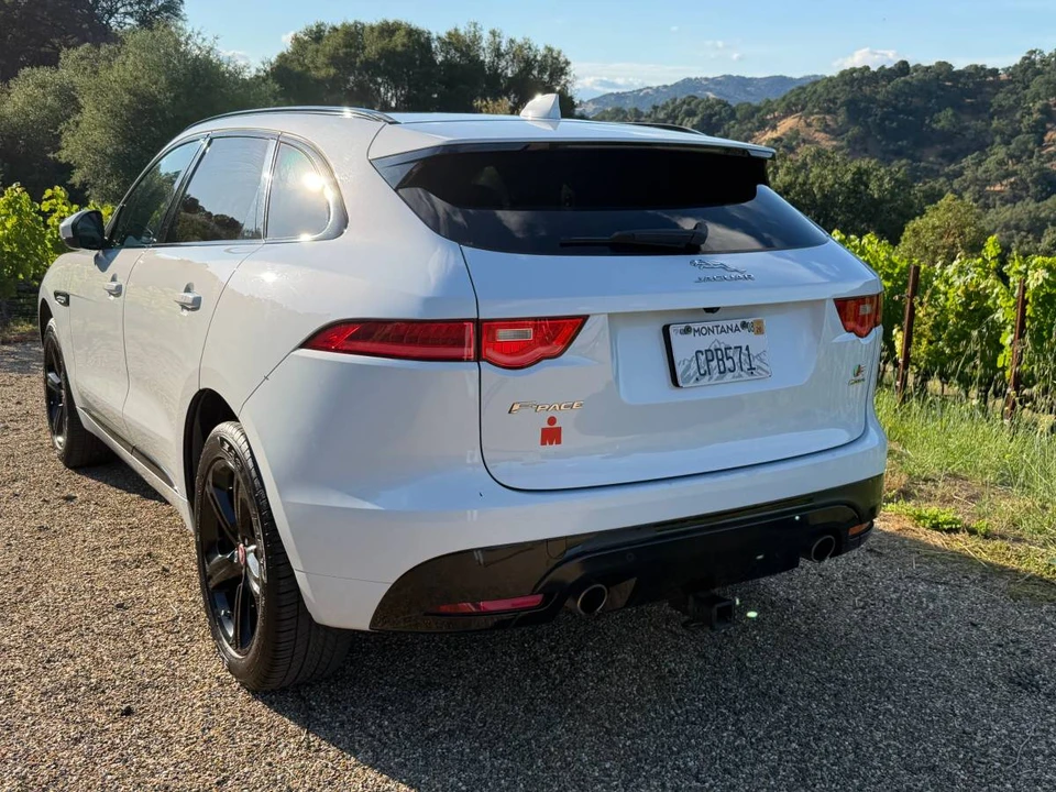 2018 Jaguar F-Pace - Image 4 of 24