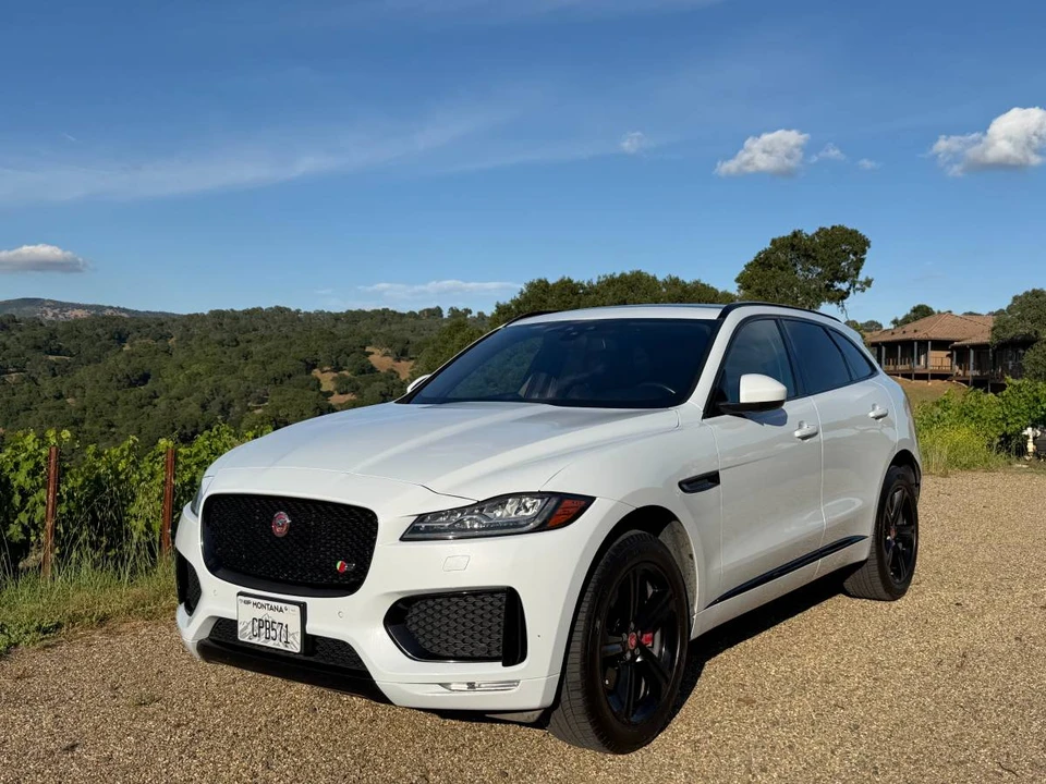2018 Jaguar F-Pace - Image 2 of 24