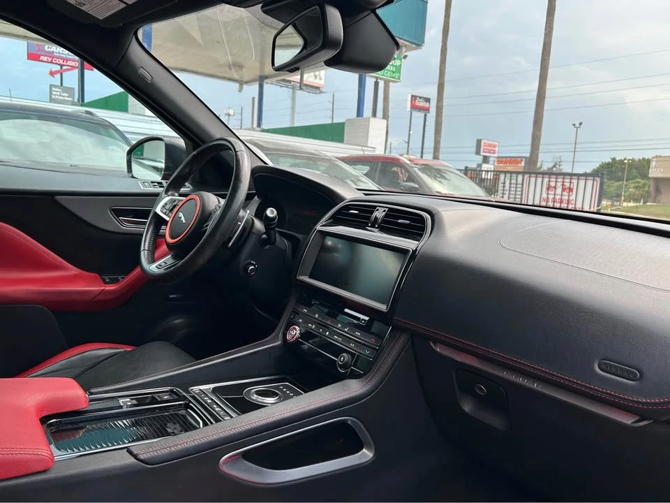 2018 Jaguar F-Pace - Image 4 of 4