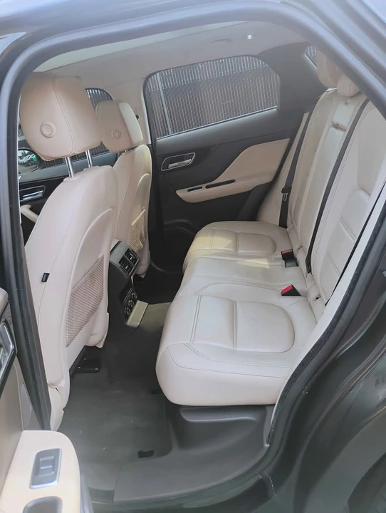 2018 Jaguar F-Pace - Image 10 of 12
