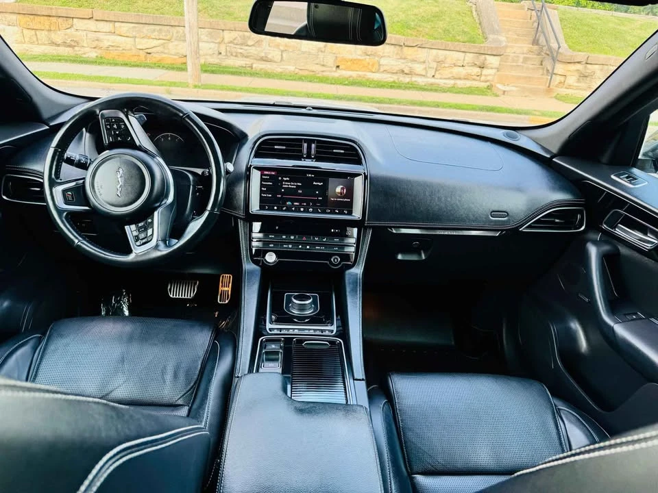 2018 Jaguar F-Pace - Image 15 of 20