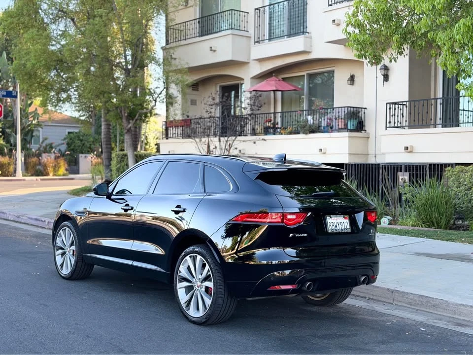 2018 Jaguar F-Pace - Image 5 of 17