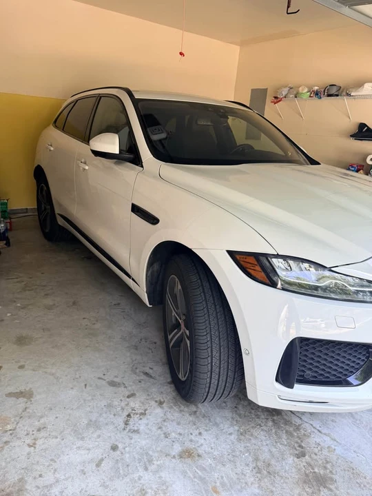 2018 Jaguar F-Pace - Image 2 of 2