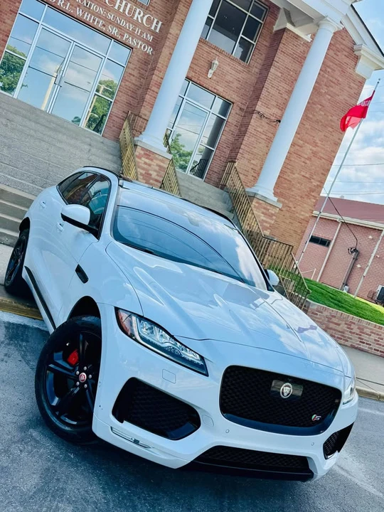 2018 Jaguar F-Pace - Image 9 of 20
