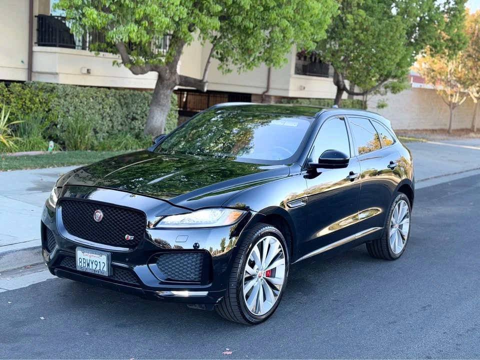 2018 Jaguar F-Pace - Image 3 of 17