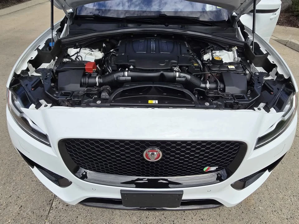 2018 Jaguar F-Pace - Image 18 of 20
