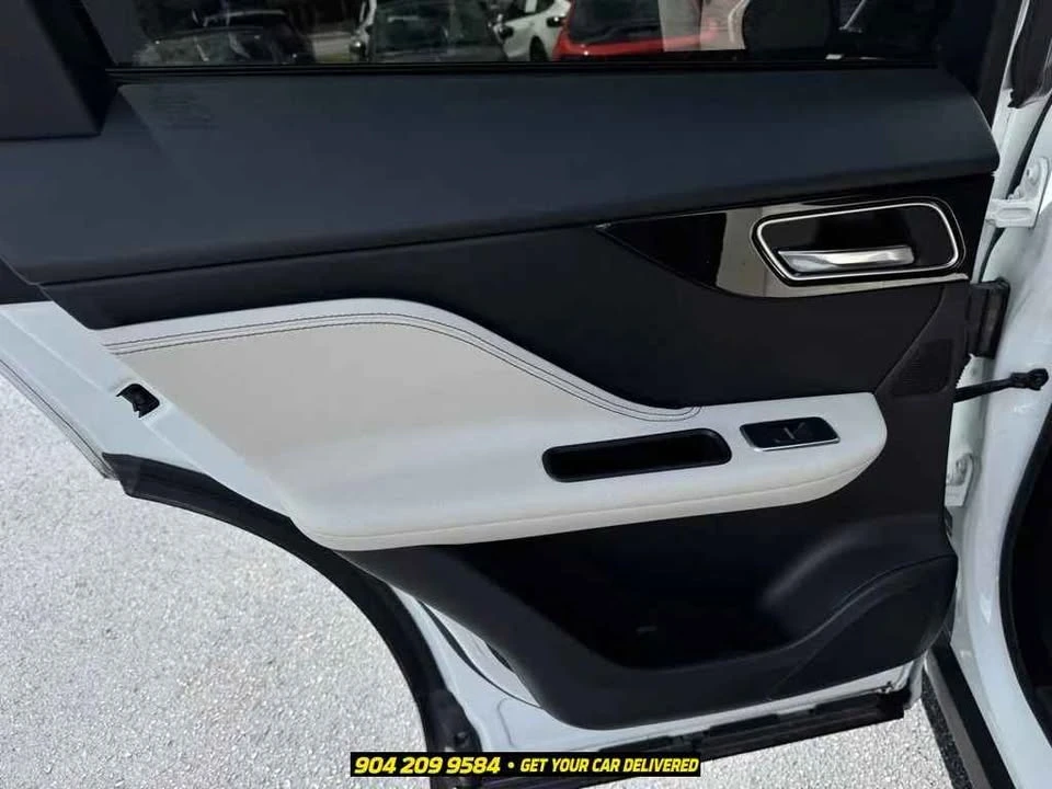 2018 Jaguar F-Pace - Image 20 of 20