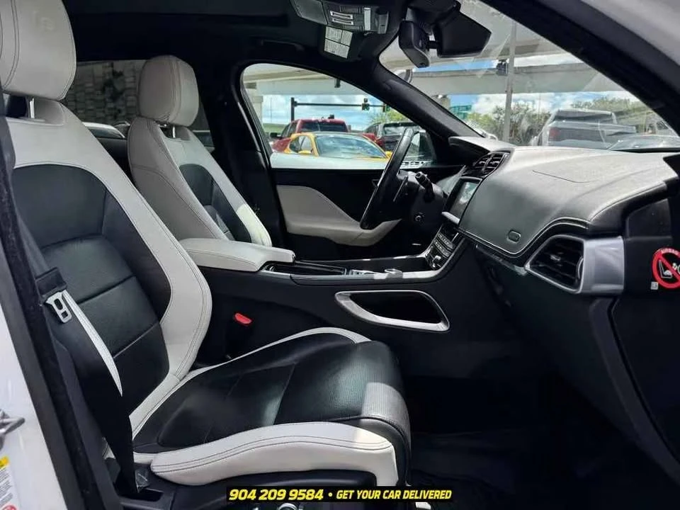 2018 Jaguar F-Pace - Image 16 of 20