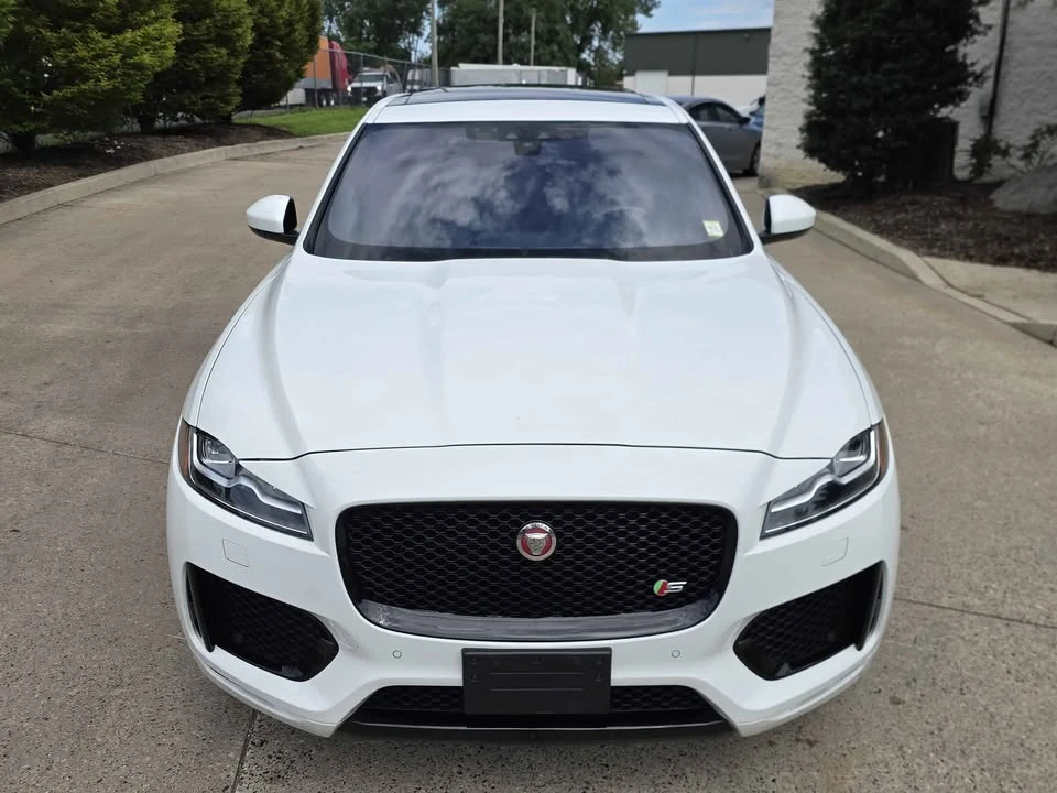 2018 Jaguar F-Pace - Image 2 of 20