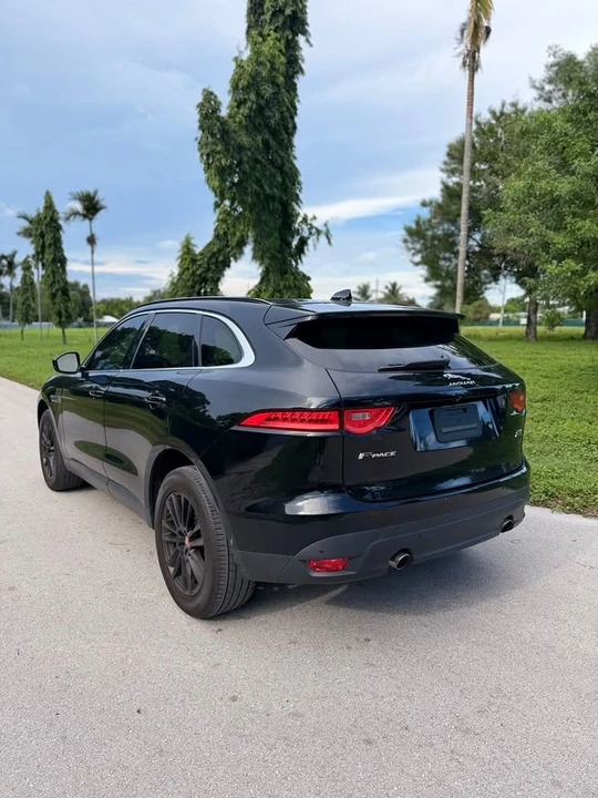 2018 Jaguar F-Pace - Image 5 of 12