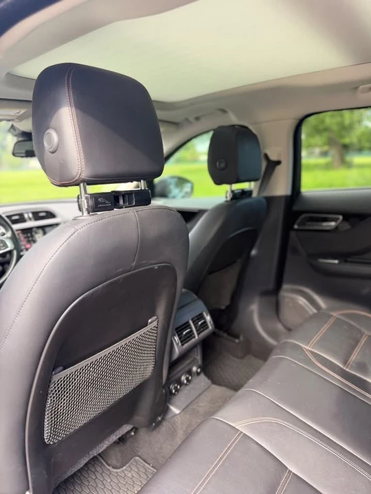 2018 Jaguar F-Pace - Image 7 of 12