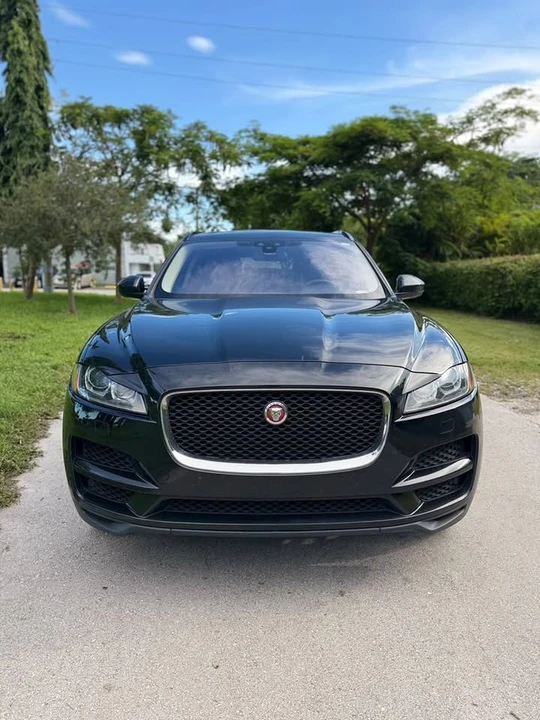 2018 Jaguar F-Pace - Image 2 of 12