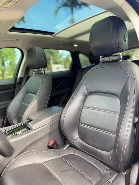 2018 Jaguar F-Pace - Image 10 of 12