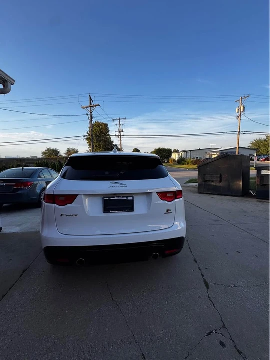 2018 Jaguar F-Pace - Image 4 of 17