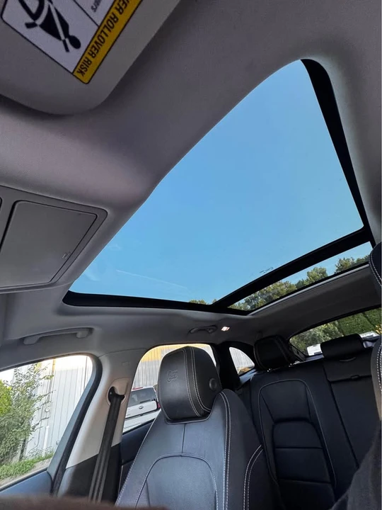 2018 Jaguar F-Pace - Image 16 of 17