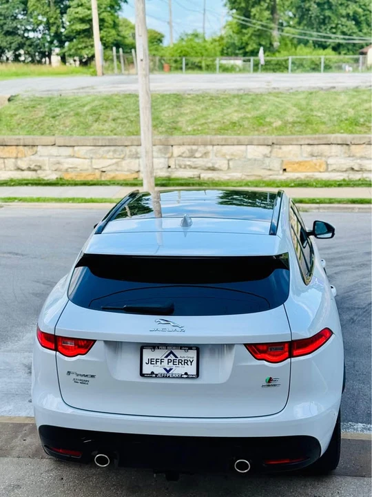 2018 Jaguar F-Pace - Image 8 of 20