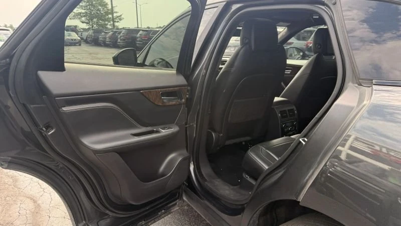 2018 Jaguar F-Pace - Image 14 of 20