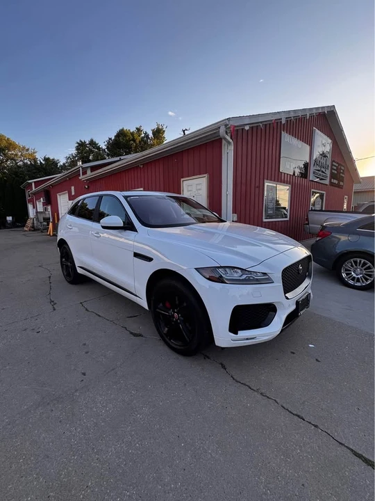 2018 Jaguar F-Pace - Image 7 of 17