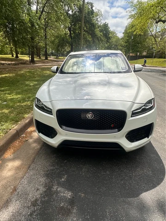 2018 Jaguar F-Pace - Image 4 of 9