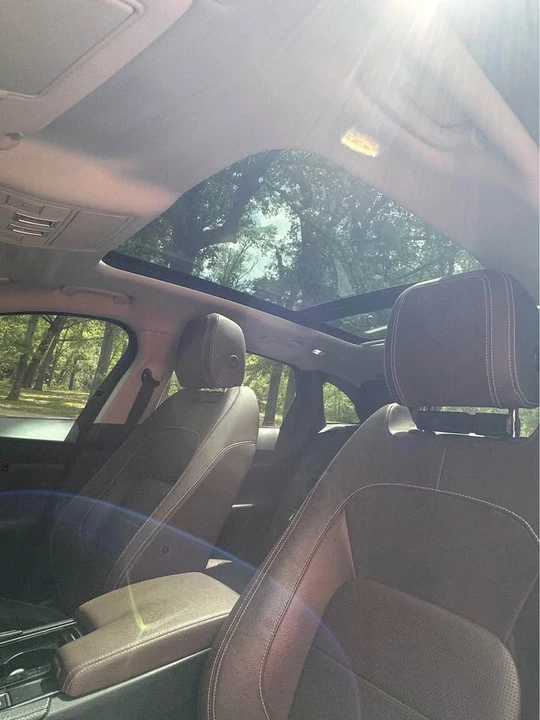2018 Jaguar F-Pace - Image 6 of 9