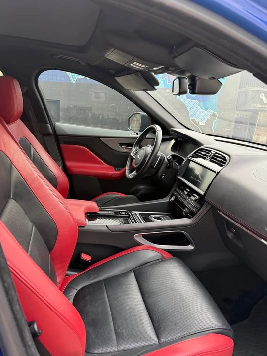 2018 Jaguar F-Pace - Image 7 of 10