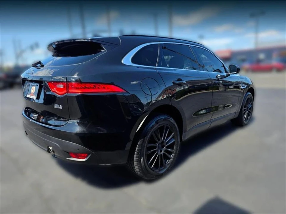 2018 Jaguar F-Pace - Image 5 of 21