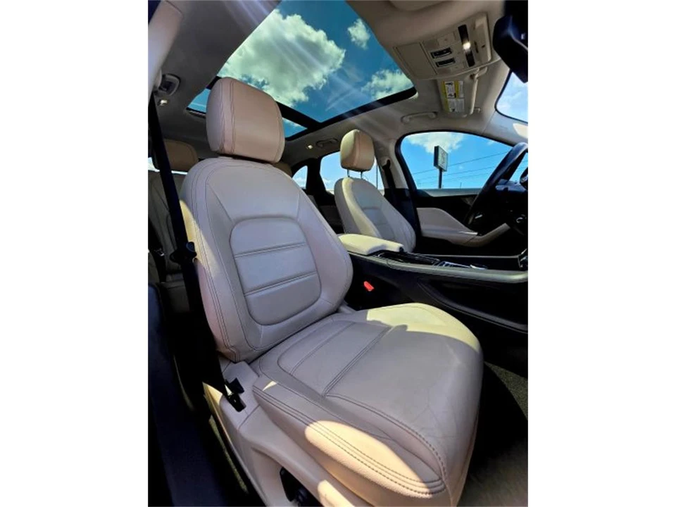 2018 Jaguar F-Pace - Image 13 of 21