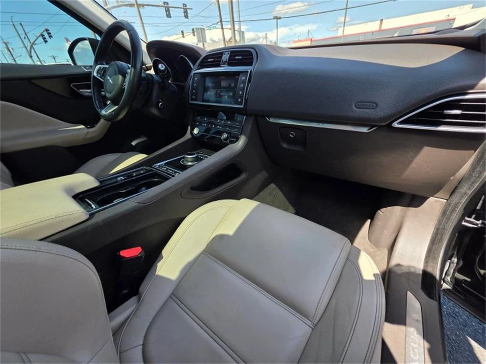 2018 Jaguar F-Pace - Image 14 of 21