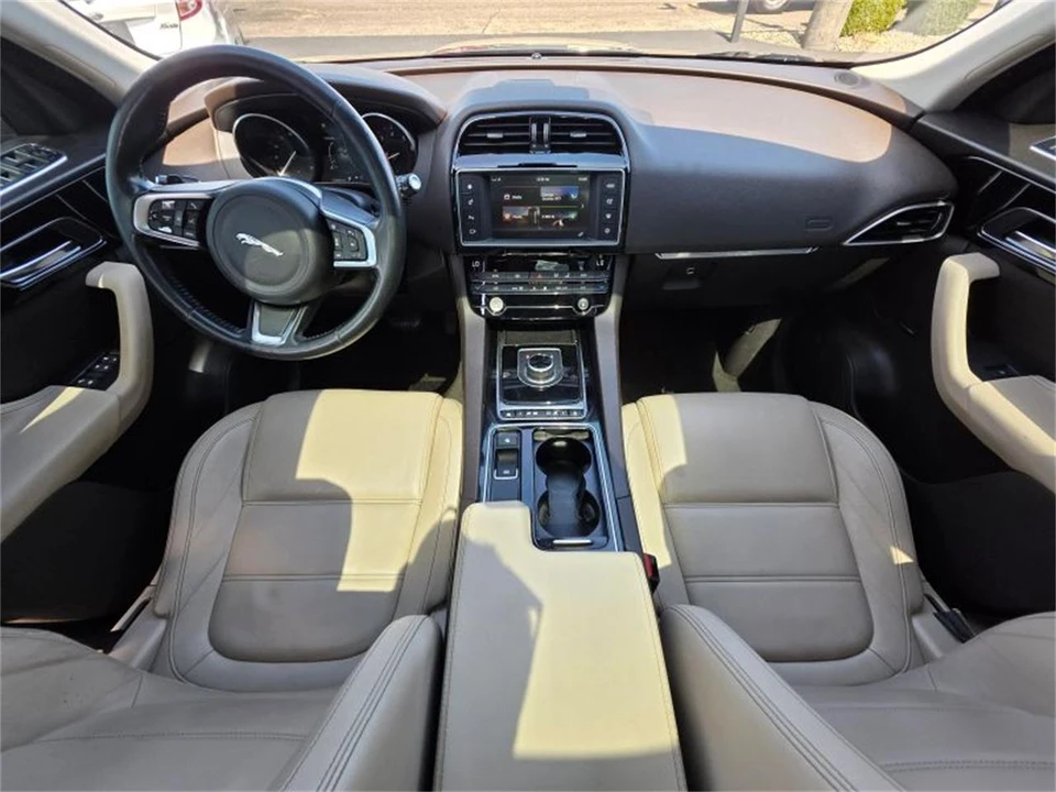 2018 Jaguar F-Pace - Image 11 of 21