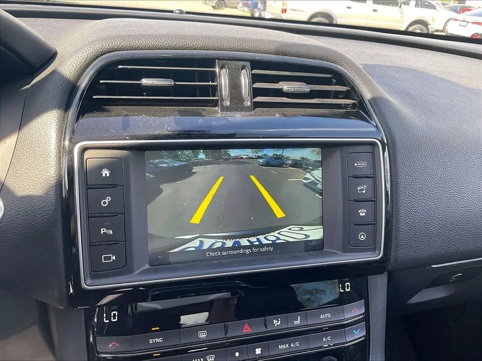 2018 Jaguar F-Pace - Image 9 of 15