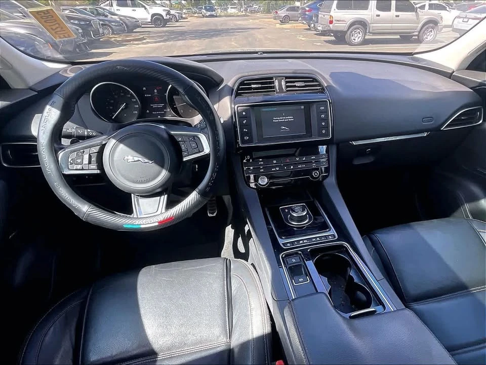 2018 Jaguar F-Pace - Image 4 of 15
