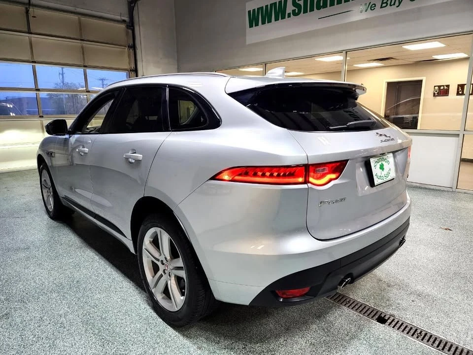 2018 Jaguar F-Pace - Image 9 of 15