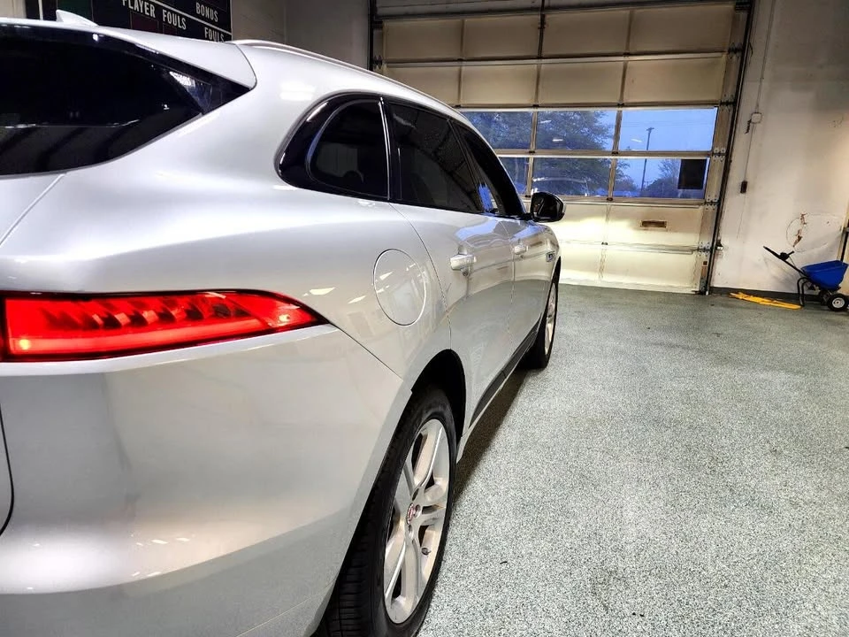 2018 Jaguar F-Pace - Image 7 of 15