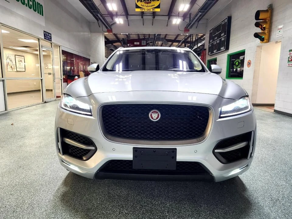 2018 Jaguar F-Pace - Image 3 of 15