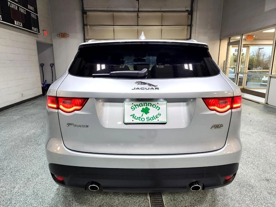 2018 Jaguar F-Pace - Image 8 of 15