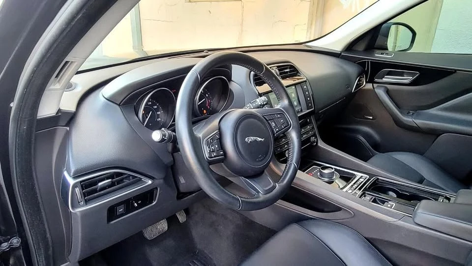 2018 Jaguar F-Pace - Image 14 of 20