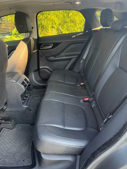 2018 Jaguar F-Pace - Image 5 of 10