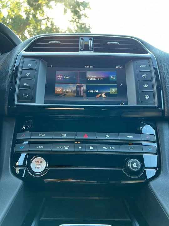 2018 Jaguar F-Pace - Image 14 of 20