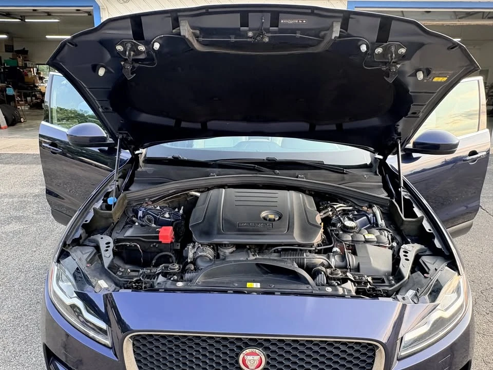 2018 Jaguar F-Pace - Image 14 of 20