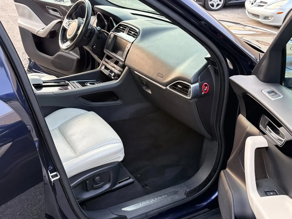 2018 Jaguar F-Pace - Image 9 of 20