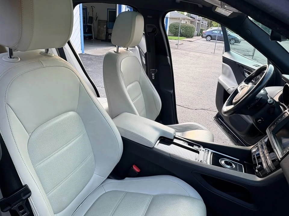 2018 Jaguar F-Pace - Image 11 of 20