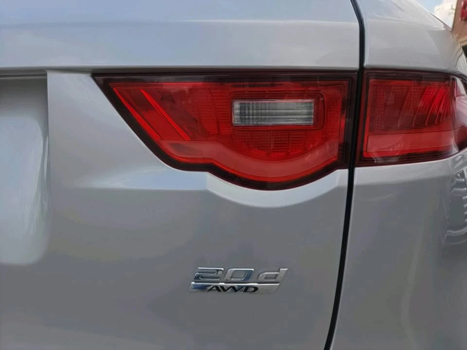 2018 Jaguar F-Pace - Image 10 of 20
