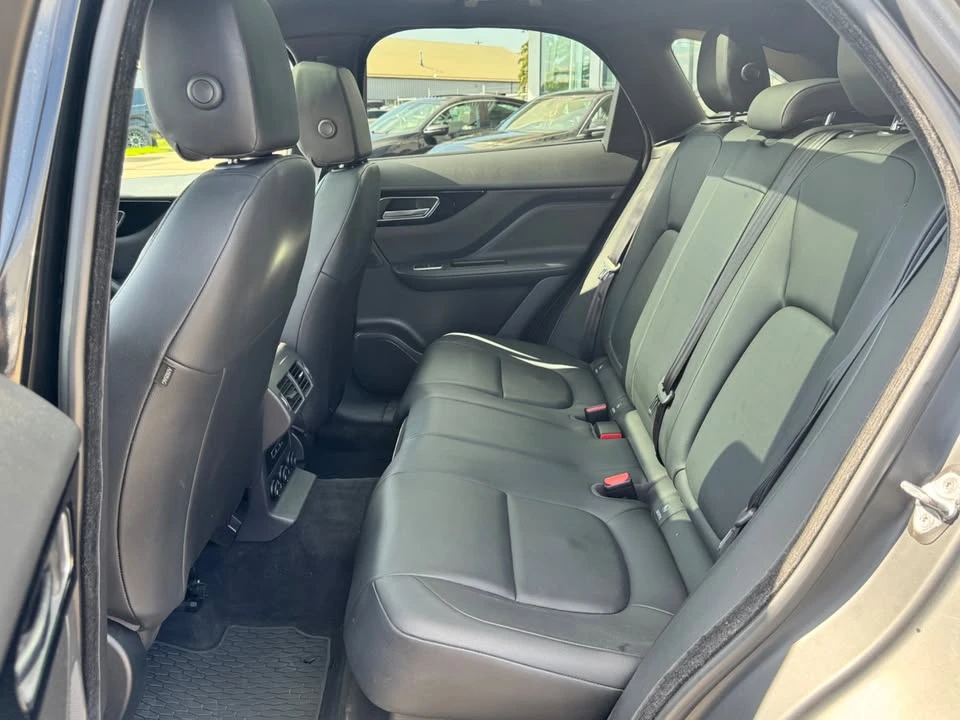 2018 Jaguar F-Pace - Image 7 of 9