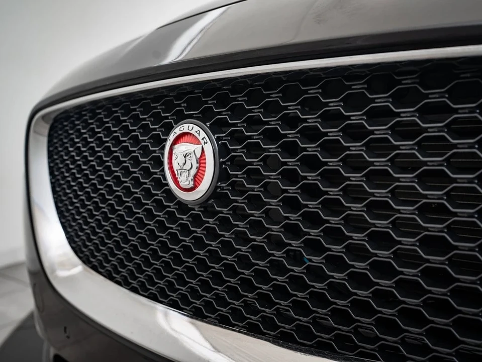 2018 Jaguar F-Pace - Image 3 of 21