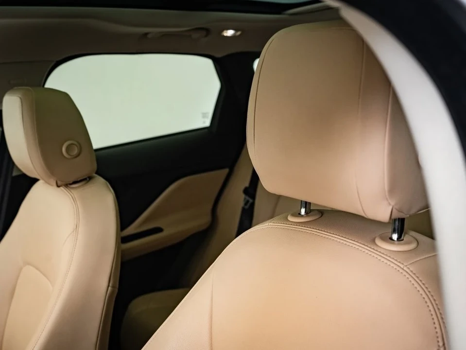 2018 Jaguar F-Pace - Image 20 of 21
